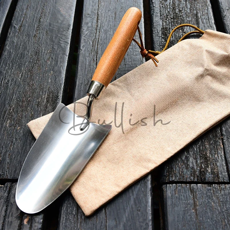 Wooden handle gardening tool set, three-piece set for planting flowers, gardening gardens, outdoor household