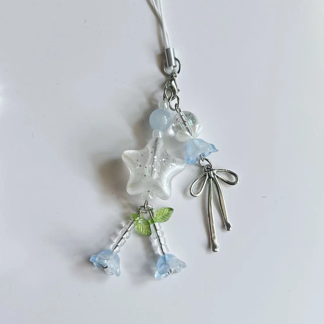 Charming Flower Beaded Phone Strap & Keychain Accessory