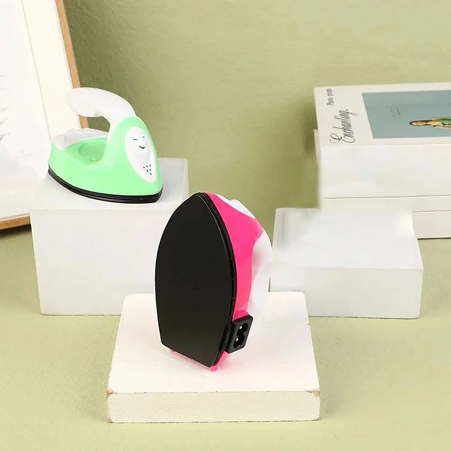 1PC Mini Iron Portable Handheld Hot Press Charging Stand Patch Clothing Accessories DIY Shoes T-shirt