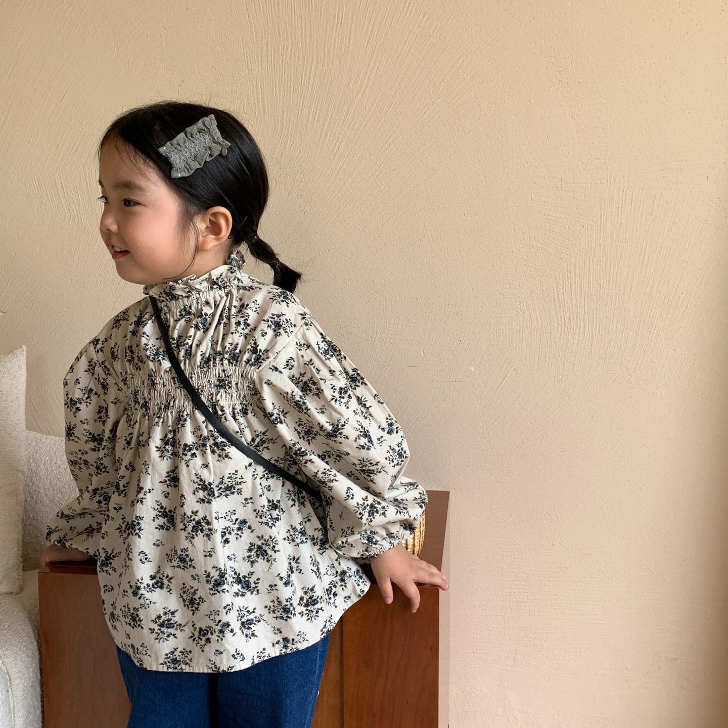 

Girls Smocked Blouse 2023 Fall New Baby Cute Sweet Floral Girls Clothing Kids Children Top Vintage Shirts For Girls Autumn Tops