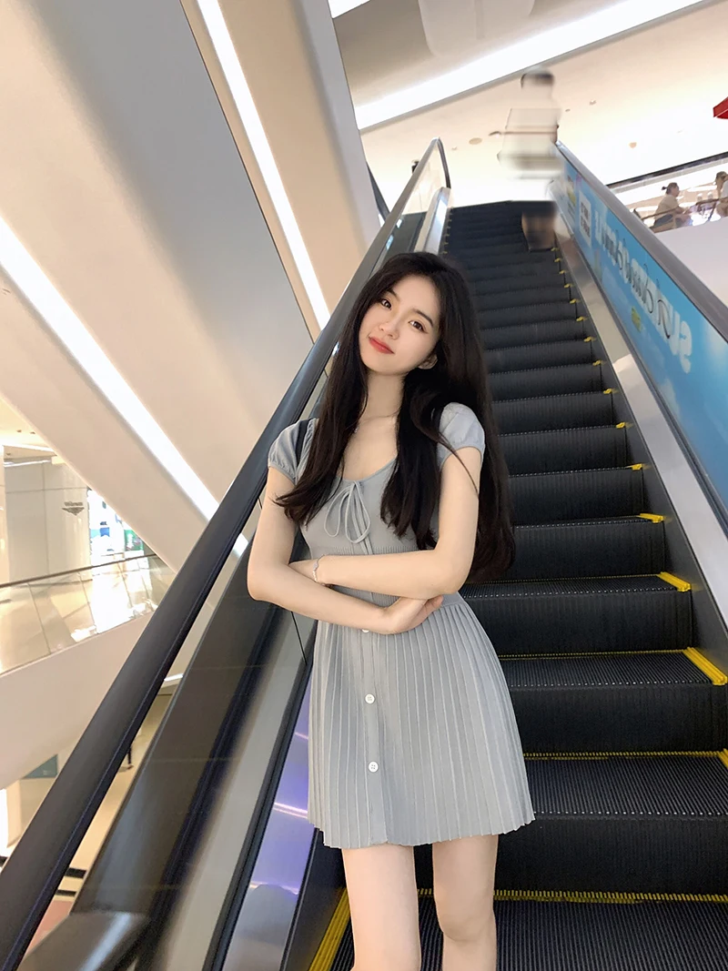 Sexy Knitted Dresses for Women V-neck A-Line Pleated Mini Dress Korean Fashion Solid Autumn Knitting One Piece Vestido Mujer New