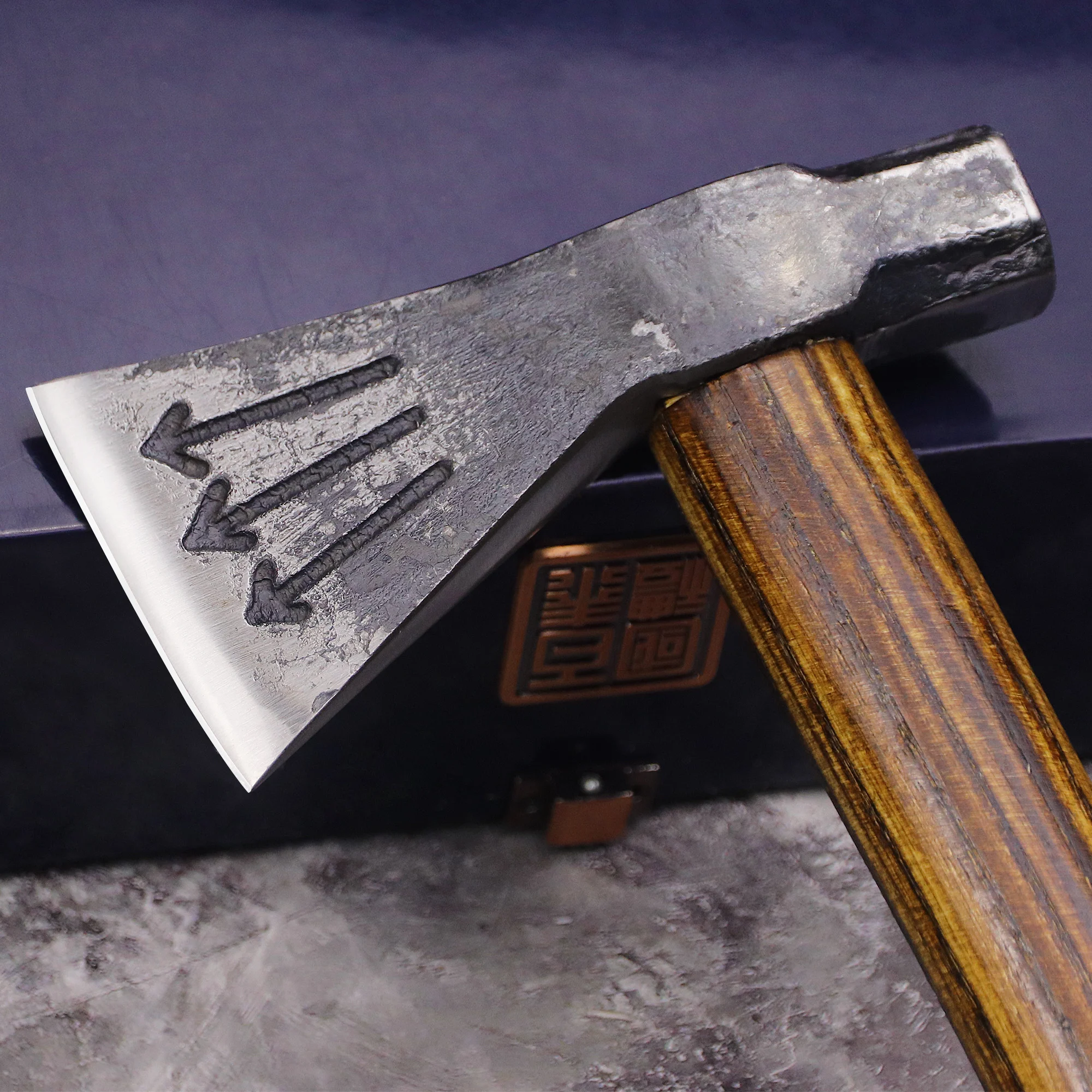 WPKOPYA Hand-forged three-arrow outdoor tactical axe, baked carbon black camping sharp hand axe, home firewood cutting sharp axe 5