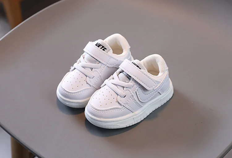 2025 Fashion Cool Baby Casual Shoes Solid All Seasons Infant Tennis 5 Stars Excellent Toddlers Classic Girls Boys Sneakers S0d13bcb622e6488cbe931c320634a980r