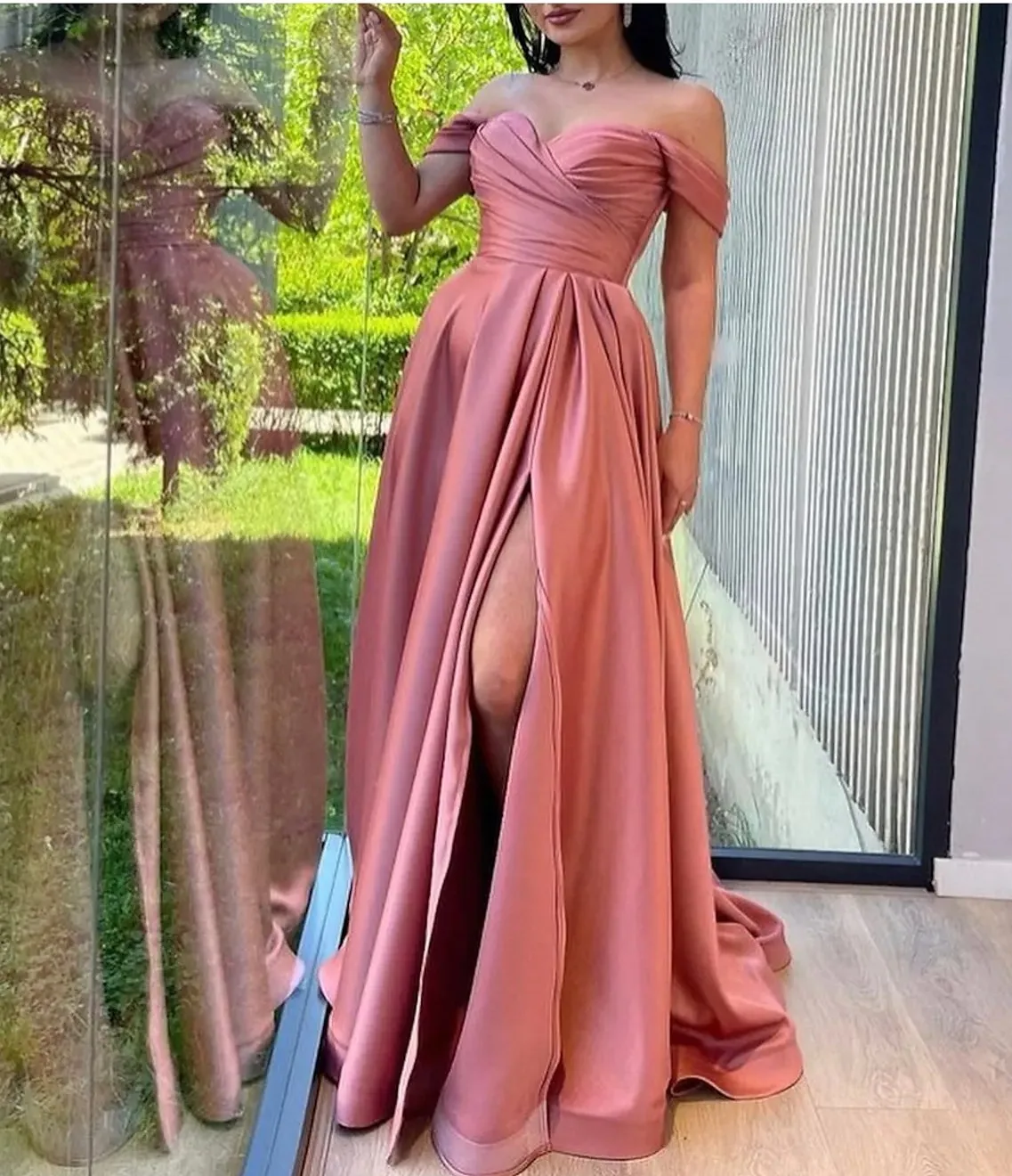 

A-Line Arabic Dubai Silt Formal Prom Dresses 2023 Off Shoulder Satin Long Evening Gowns Robe Soiree Vestidos De Fieast