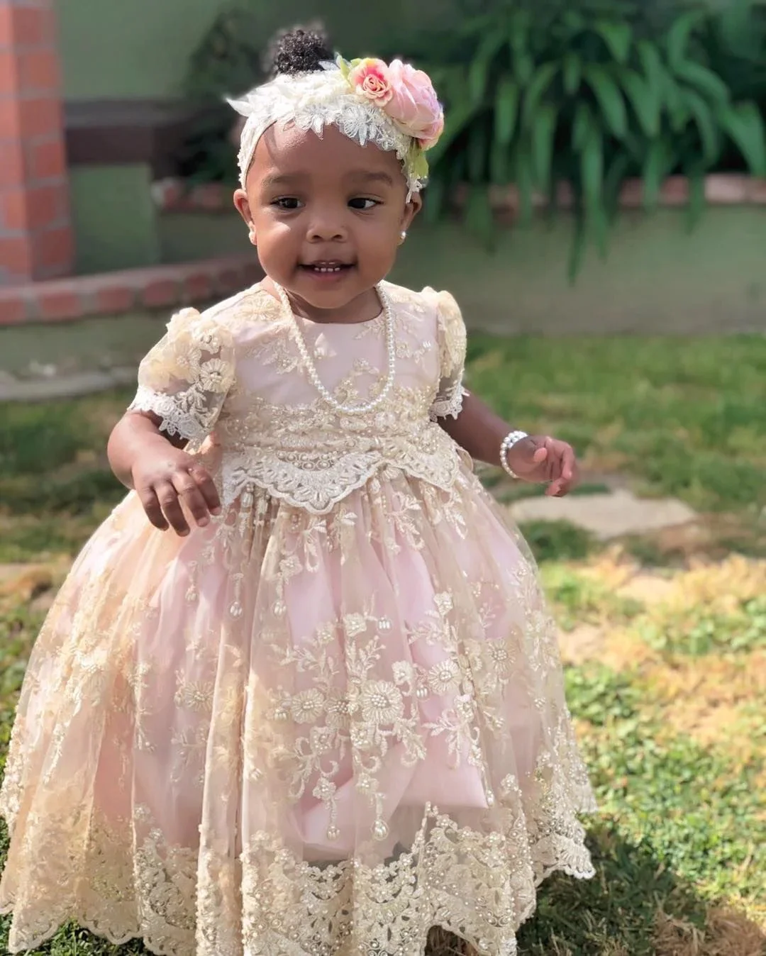 

Princess Flower Girl Dresses for Wedding Lace Pearls Little Girl Birthday Party Gowns Vintage Kids First Communion Dresses