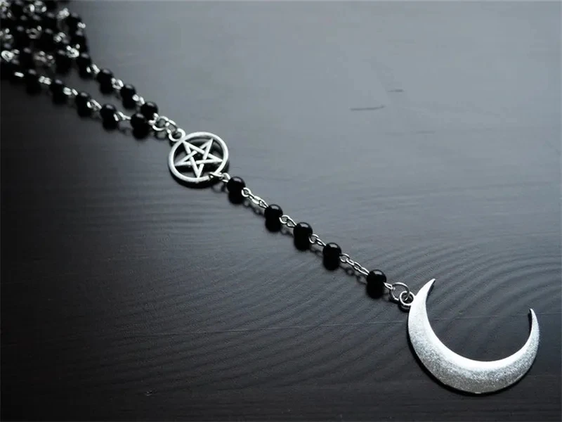 Collana Gotica Unisex Con Ciondolo Luna – Lega Nera, Accessorio Halloween Per Ragazzi E Ragazze