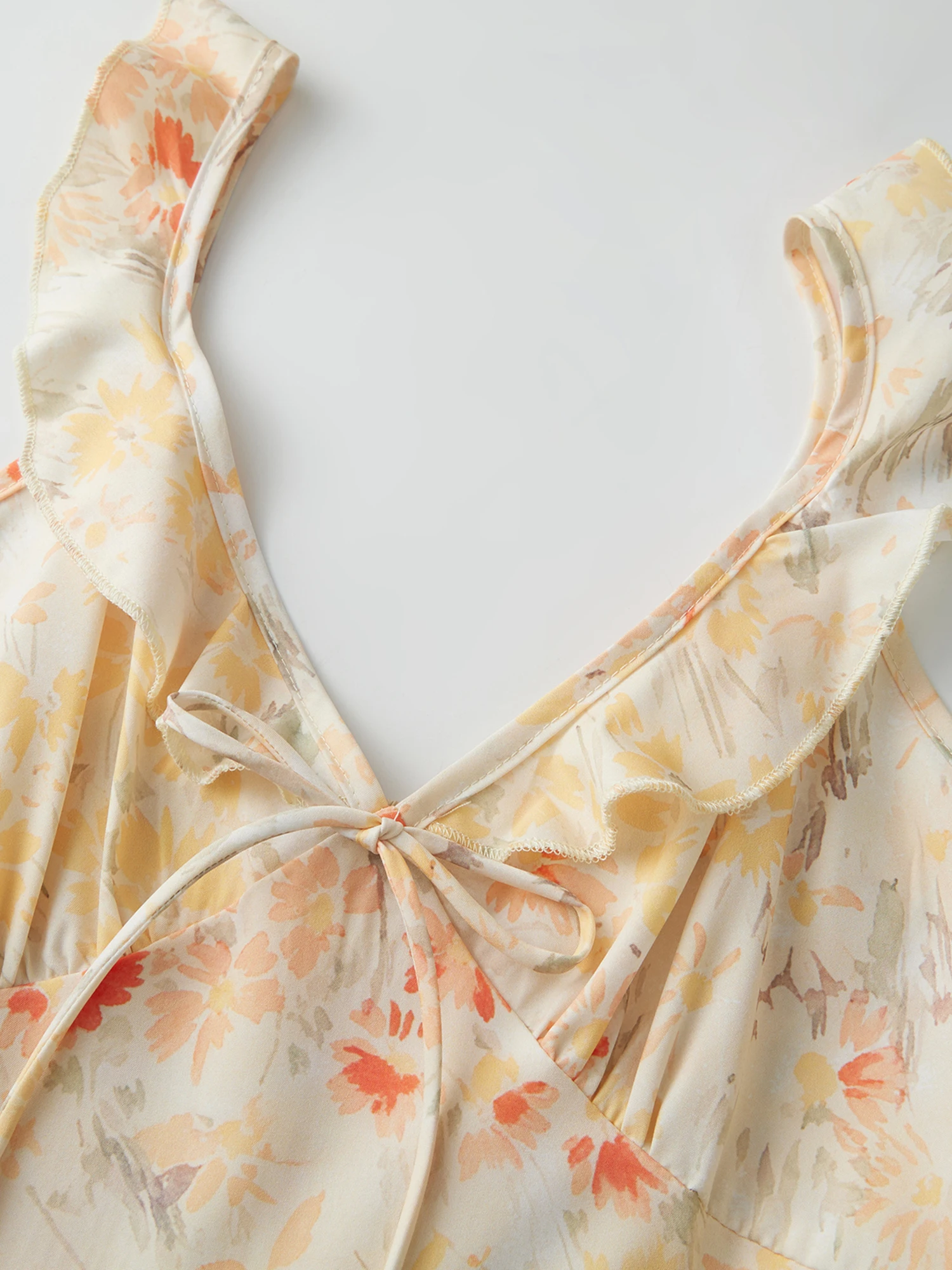 Women s Floral Print Sleeveless Midi Dress with Ruffle Trim and V Neckline Perfect for Summer Beach Outings