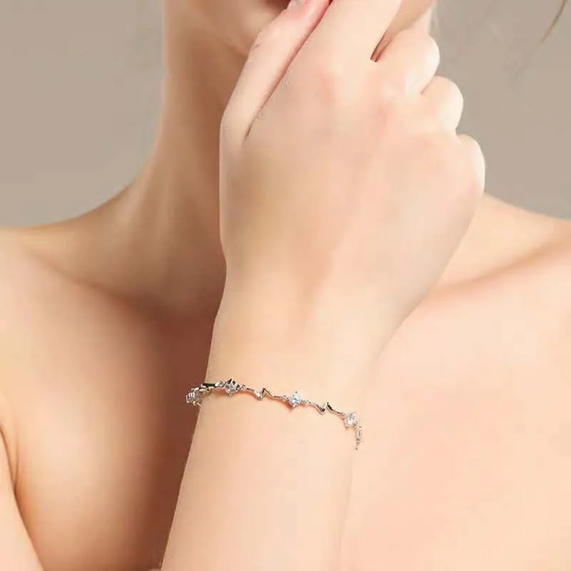 Fashion Jewelry Fashion Bracelet Korean Fashion Blue White Zirconia Elegant Sweet Delicate Silver Color Ladies Jewelry Wedding Party Bracelet