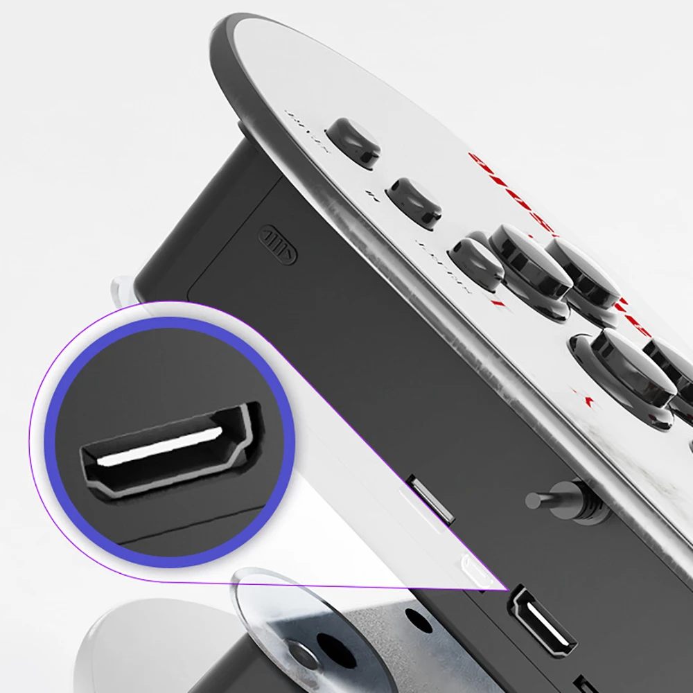 Primo piano del joystick e dei pulsanti sulla console arcade