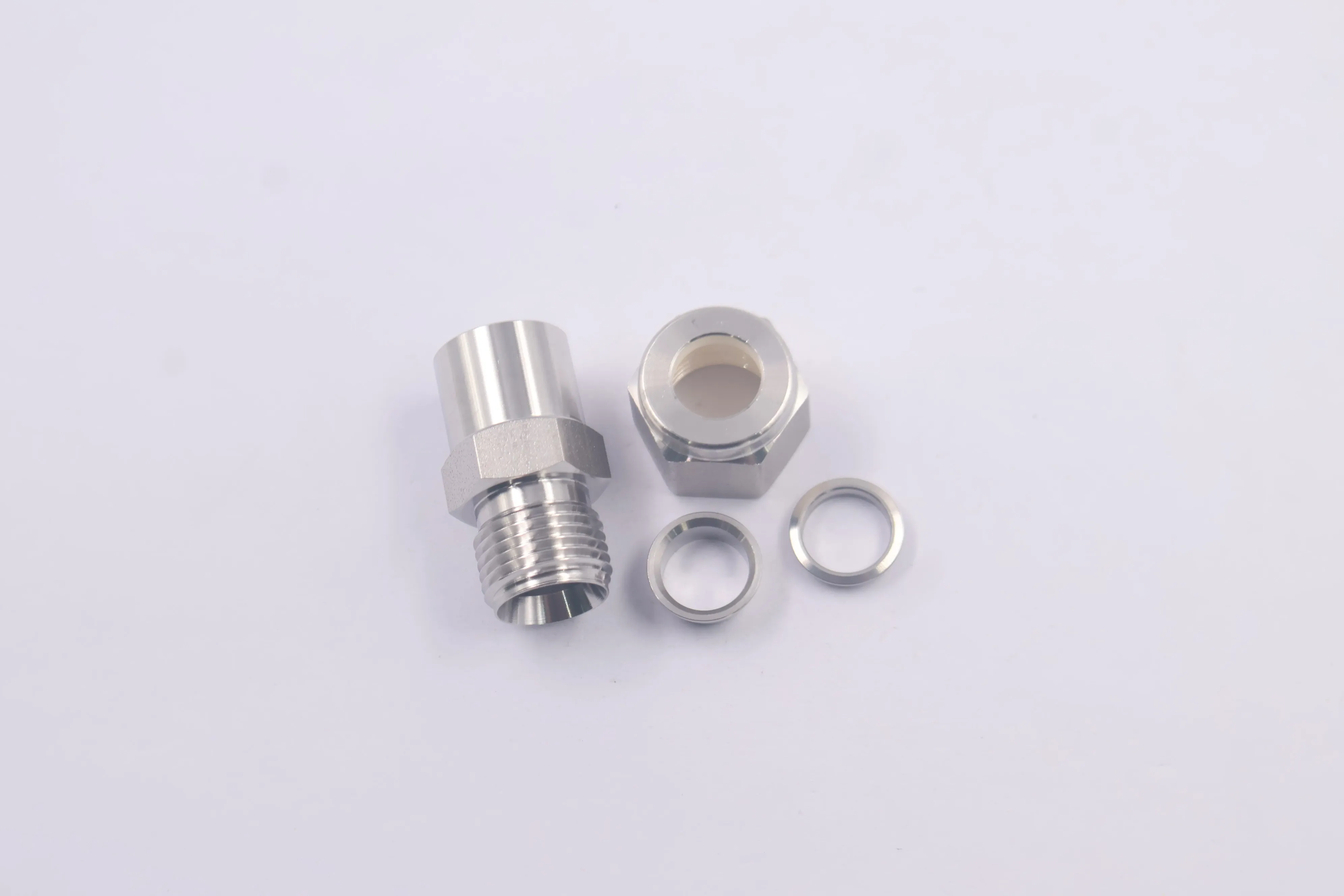 SS-600-6-6W, Tube Fitting, Tube Socket Weld Union, 3/8 in. OD, Can Combination with Swagelok
