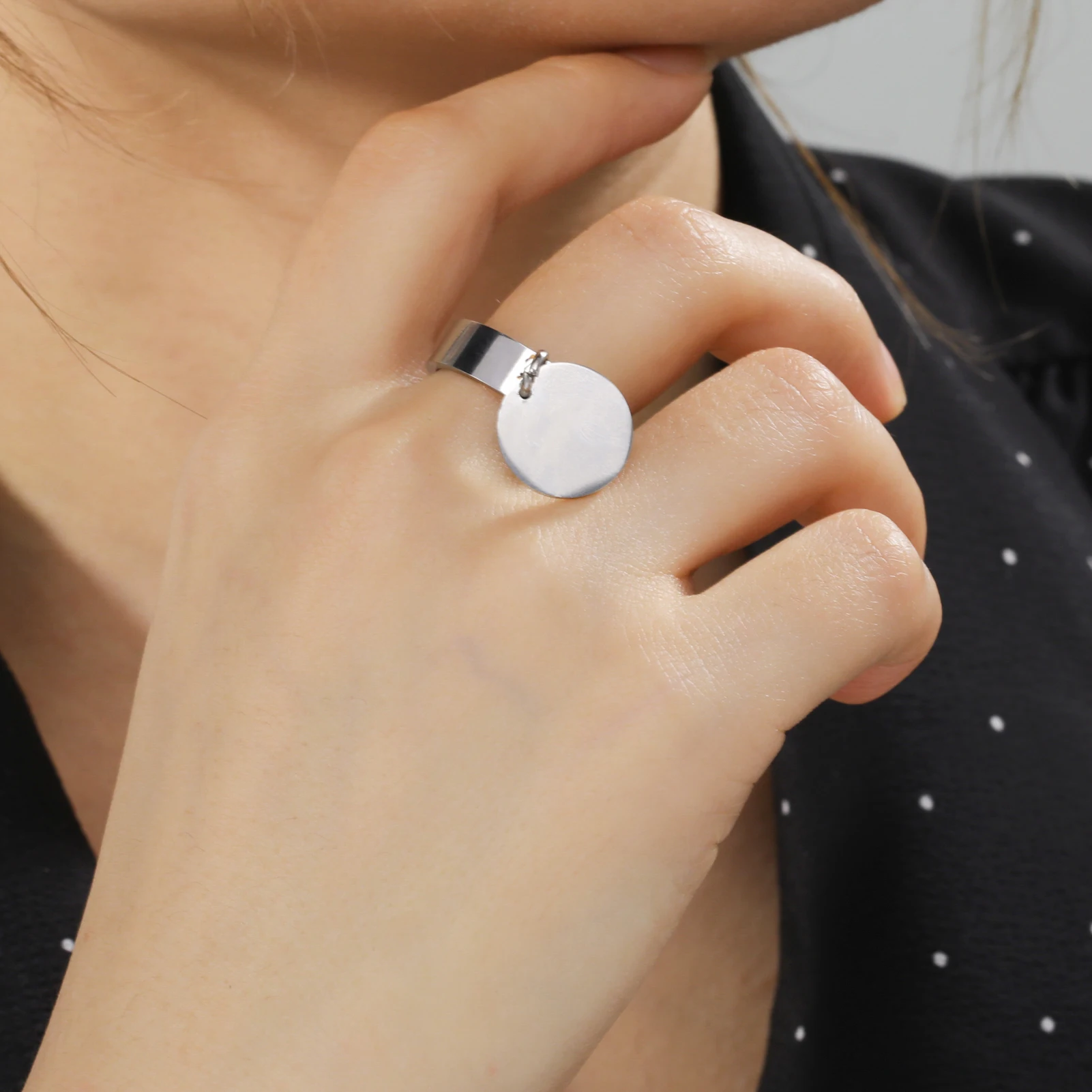 2025 Fashion Style Dreamtime stainless steel circular heart-shaped pendant Korean couple ring, jewelry, engagement gift_voghion.com