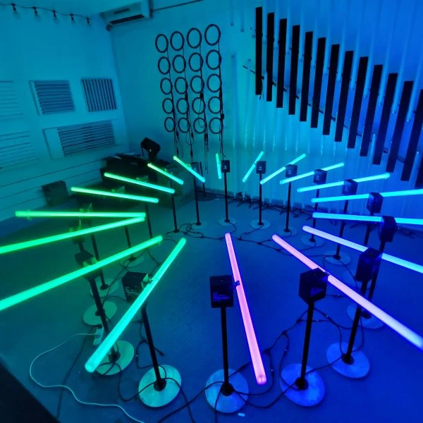 

Ночной клуб DMX RGB Вращающаяся трубка пиксельное сценическое освещение вращающаяся на 360 градусов трубка