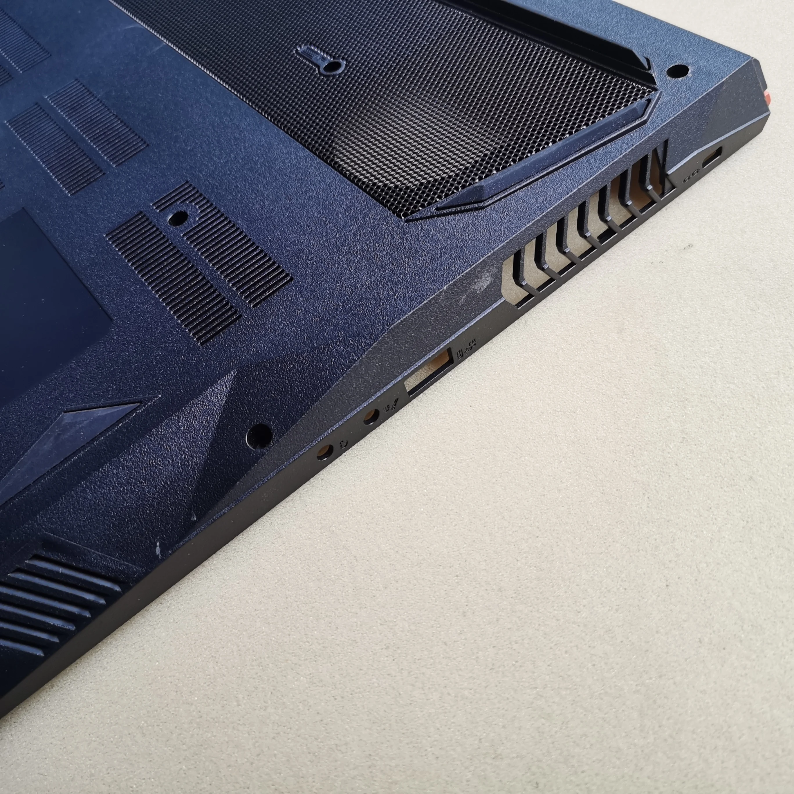 Nova Tampa do Case Inferior Laptop para Hasee z8 Cr7p1 Cu7pk z9 Cu7pk Cu7ps Z10 Cu7pf Clevo Pb50 Pb51 Pb503 - Imagem 2