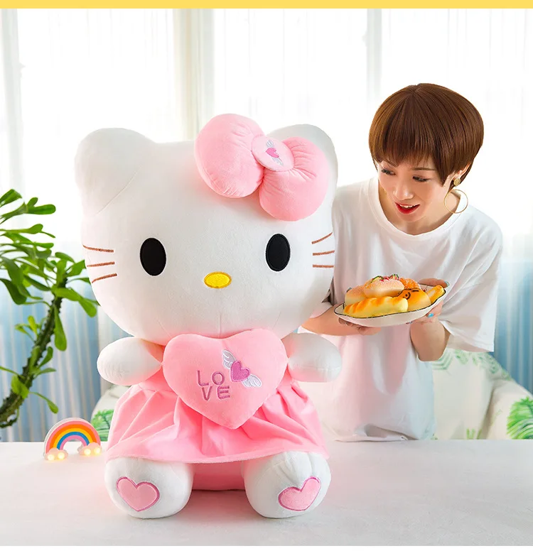 Hello Kitty Peluche Love 20 Cm