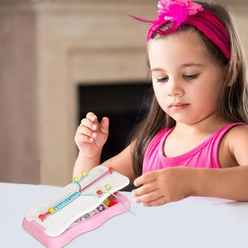 Рисунок 4 - Набор для изготовления браслетов для девочек