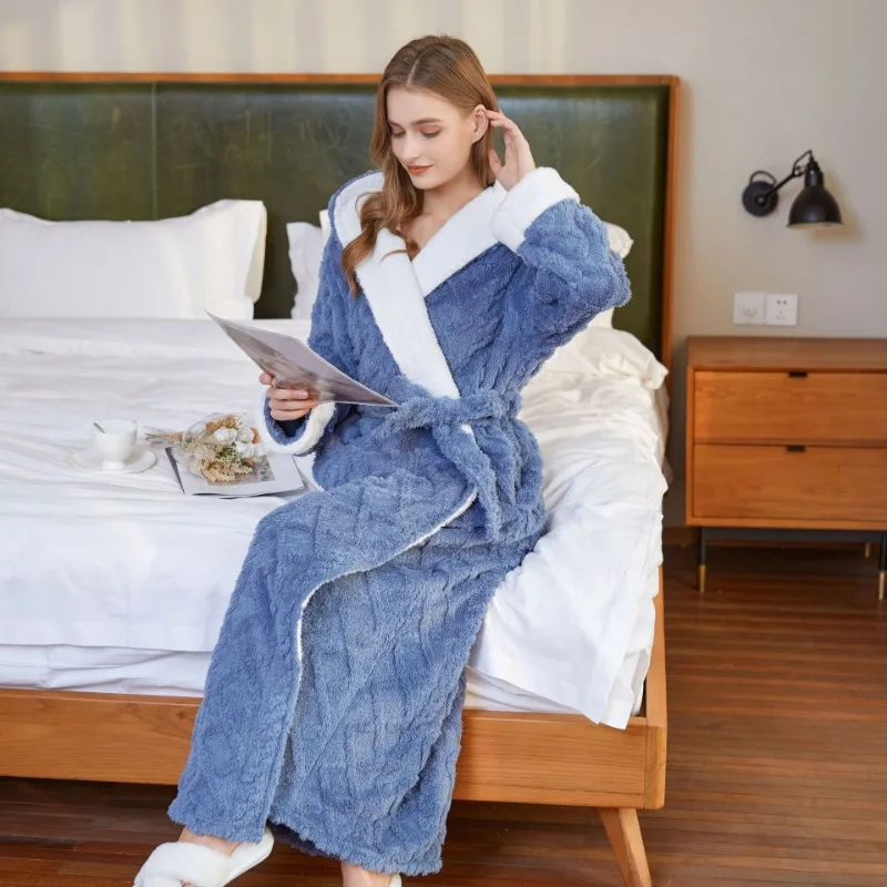 Hooded Jacquard Flannel Nightgown Thickened Warm Bathrobe Loose Casual Robe Autumn and Winter Coral Fleece Women's Nightwear