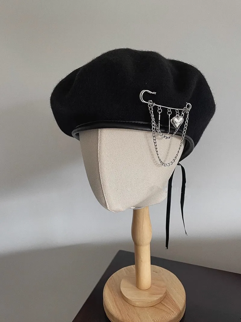 

202306-wn dropshipping designer Silver Metal Pins Moon Tassels Fashion wool pu brim lady beret hat men women Leisure painter hat