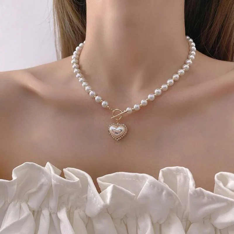 

IHUES Temperament Diamond Shell Heart Shaped Pendant Necklaces for Women Fashion Sweet Pearl Necklace Daily Decoration