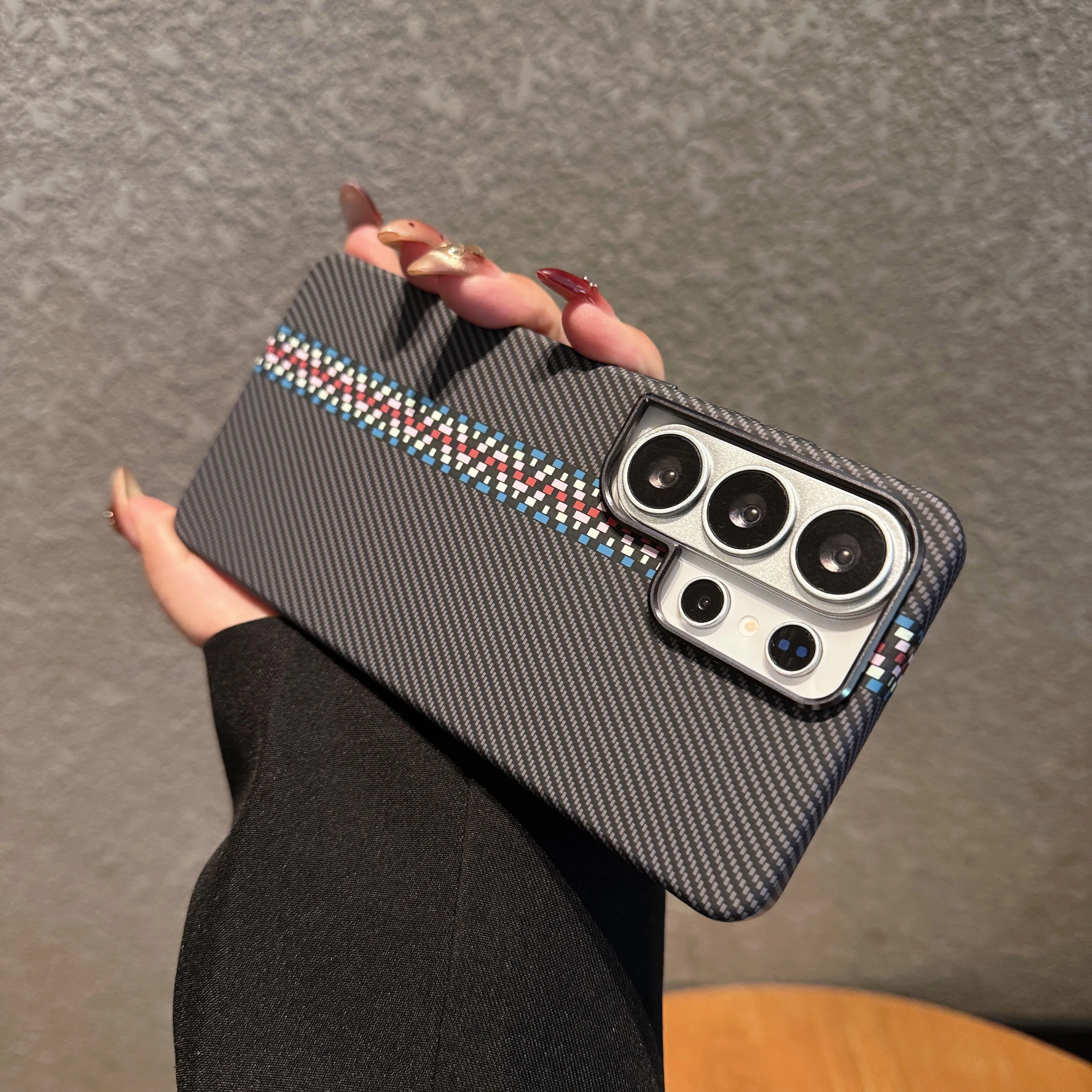Luxury Carbon Fiber Texture Magnetic Charging Case with Alloy Lens Protection Rugged PC Cover
