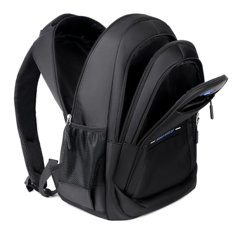 Large-capacity travel backpack with padded shoulder straps, suitable for business people, featuring mesh side pockets and reinfo