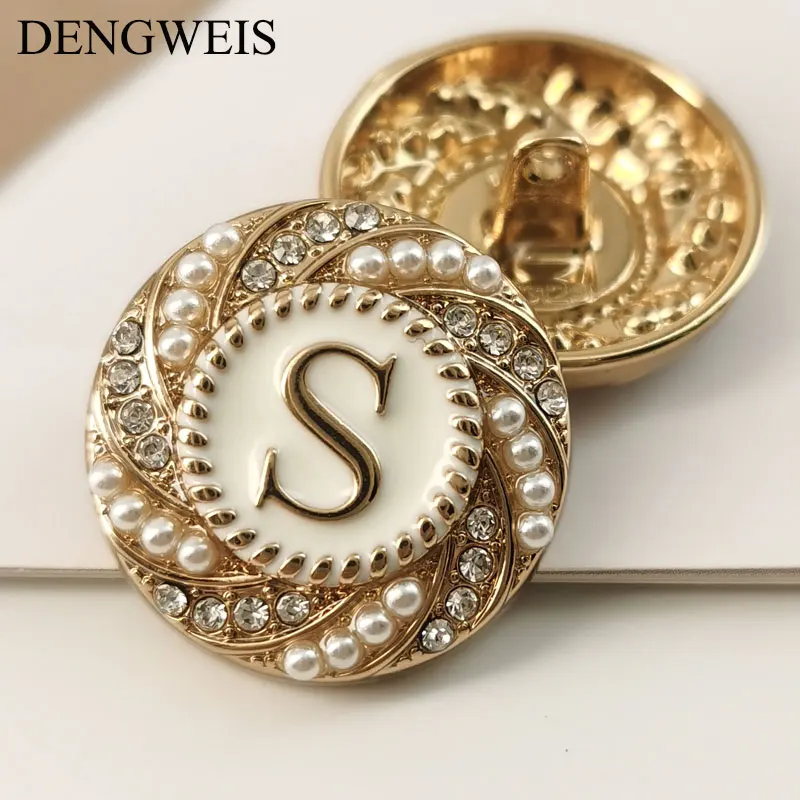 Botón de Metal dorado redondo con letras en inglés para ropa