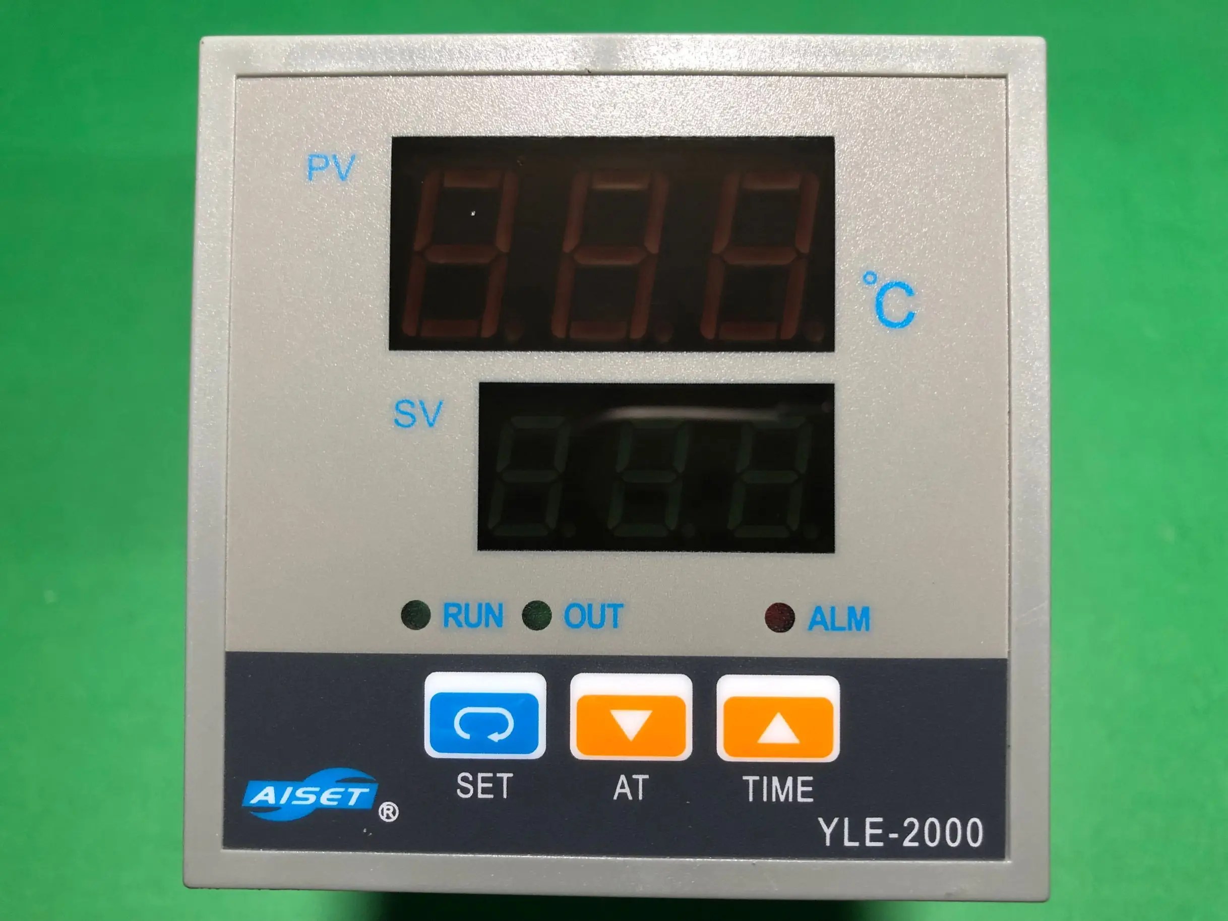 

Shanghai Yatai приборный регулятор температуры YLE-2000 2612V 2412V 2402V 2602V духовой инструмент