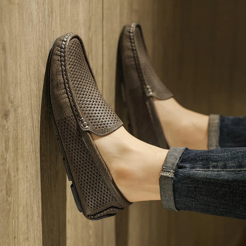 Summer Leather Moccasins Breathable Loafers Men Flats Slip On Male Driving Shoes Mocassim Masculino Hollow Out Men Casual Shoes