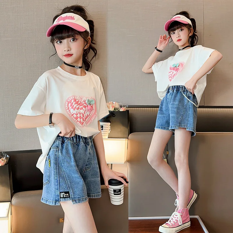 

2024 Girls' Set Summer 2024 New Children's Wear Thin Western Style Leisure Love Short Sleeve Denim Shorts