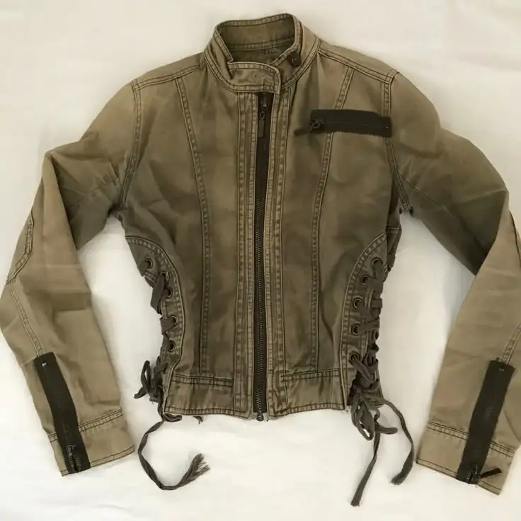 Women’s Y2K Denim Jacket 1