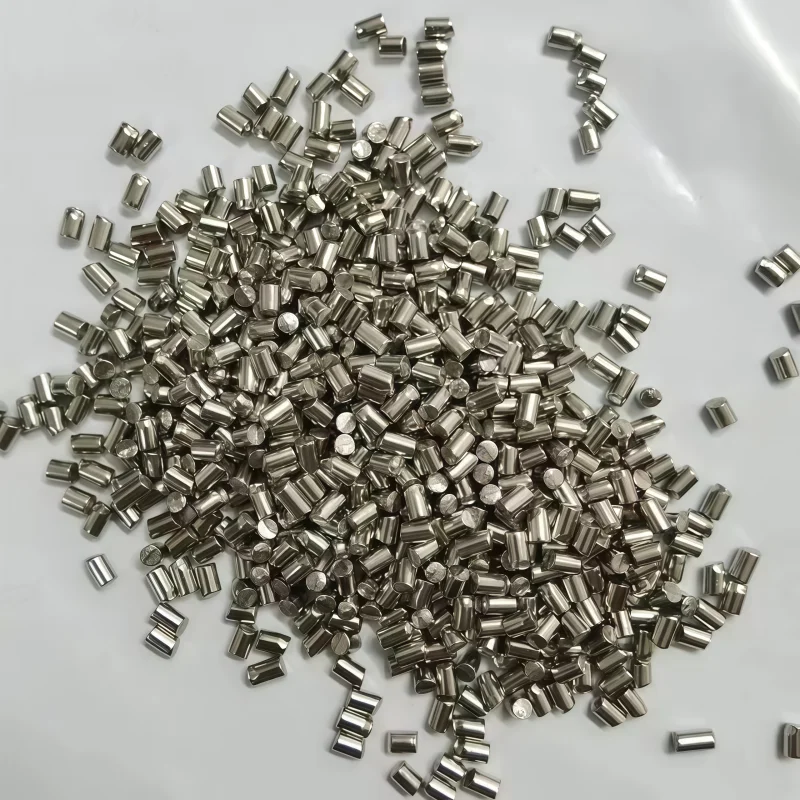 High Purity Iron Particles Measuring 3 x 3 mm and Featuring a Fe Purity of 99.9% Are Utilized in Scientific Experiments