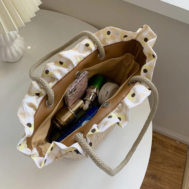 Women Straw Bags 2022 Summer New Pastoral Woven Shoulder Bag Simple Large Capacity Portable Lace Beach Bag