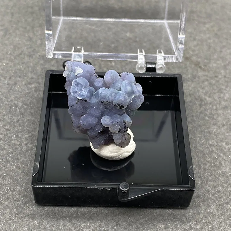 100% Natural Indonesian Purple  Grape agate  Raw Stone Mineral Specimen Healing Crystal Gemstone Collection+Box size:35*35*35mm