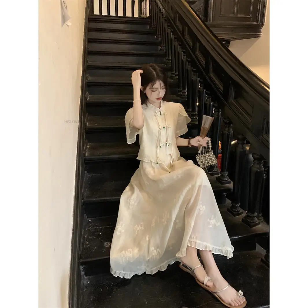 Рисунок 2 - Новинка, женский топ на пуговицах