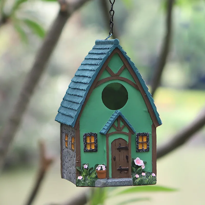 

Courtyard Garden Decoration and Layout Parrot Outdoor Bird House for Winter Warmth Bird Nest Hanging Resin Craft Decorations