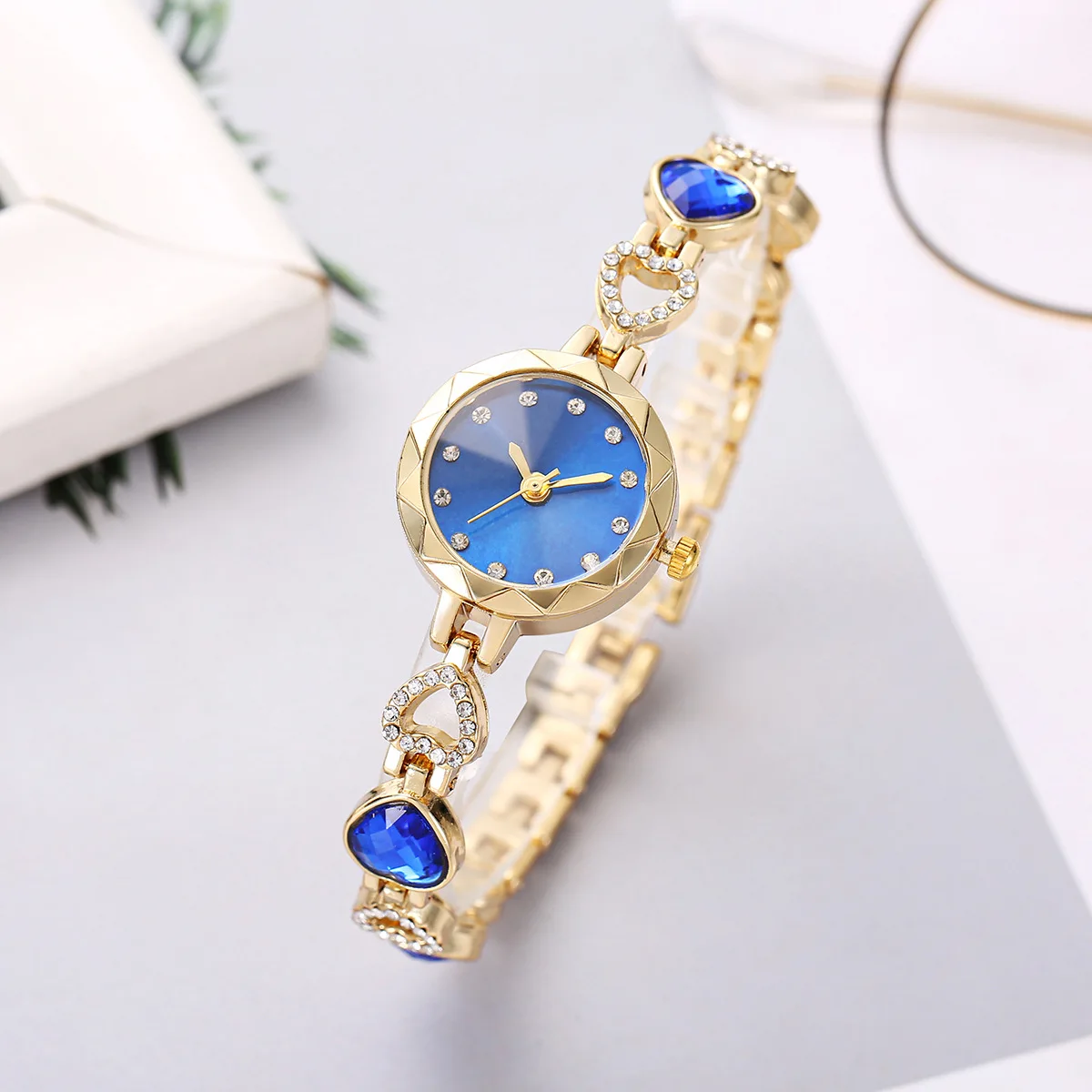 Simple Love Small Dial Women's Diamond Bracelet Watch Women's Quartz Watch