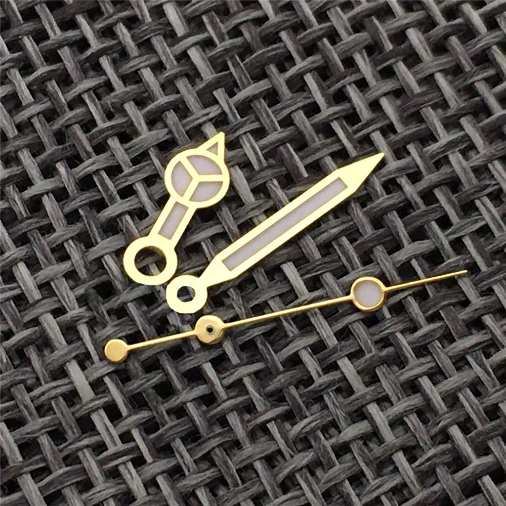 Рисунок 3 - Синие светящиеся наручные часы