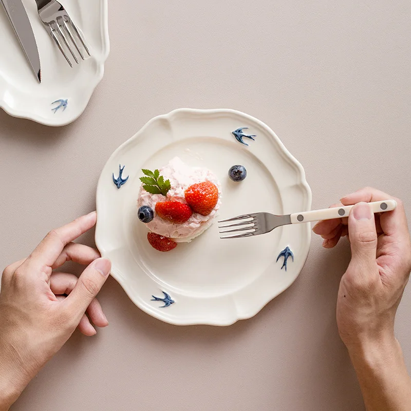 CeramicPlateCuteAnimalPlateSwallowPatternSimpleDessertPlate