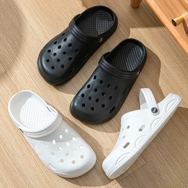Fashion Women Slippers New Summer Slippers Outdoor Beach Slippers Classic Soft Men Garden Slippers Home Men Clogs Slippers 4