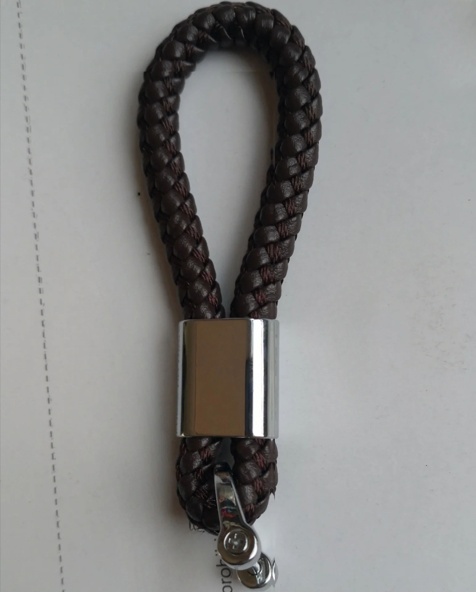 Luxury Leather Keyring with Detachable 360° Rotating Metal Horseshoe Buckle