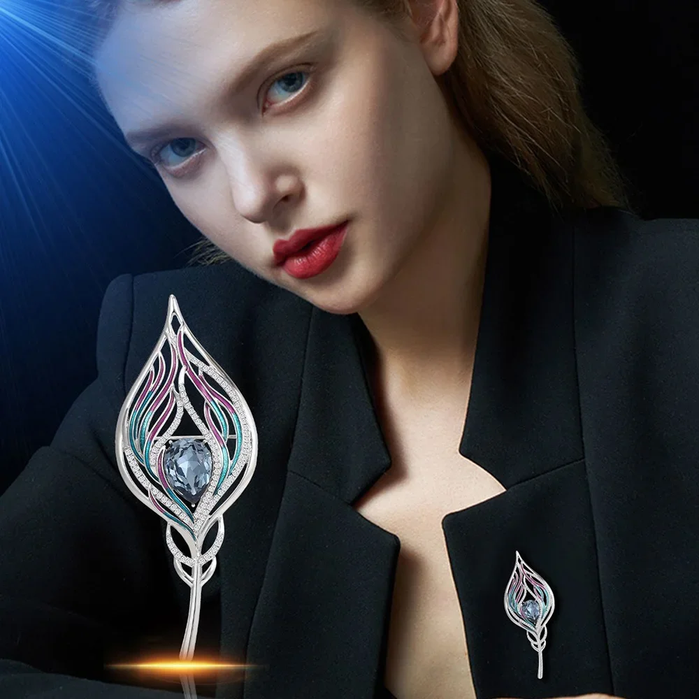 

Woman Brooches Fashion Beauty Blue Zinc Cooper Crystal Exquisite Flower Pins Coat Button Hot Sale Wedding Party Gift Women