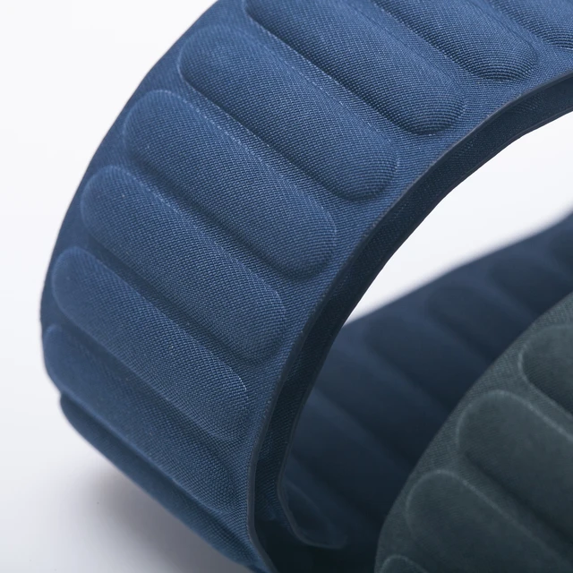Strap for Apple Watch Bands 46mm 44mm 40mm 42mm 41mm 49mm 45mm Fine fabric Magnetic Loop Link Correa Bracelet 11 10 SE 9 8 7 6 5 4
