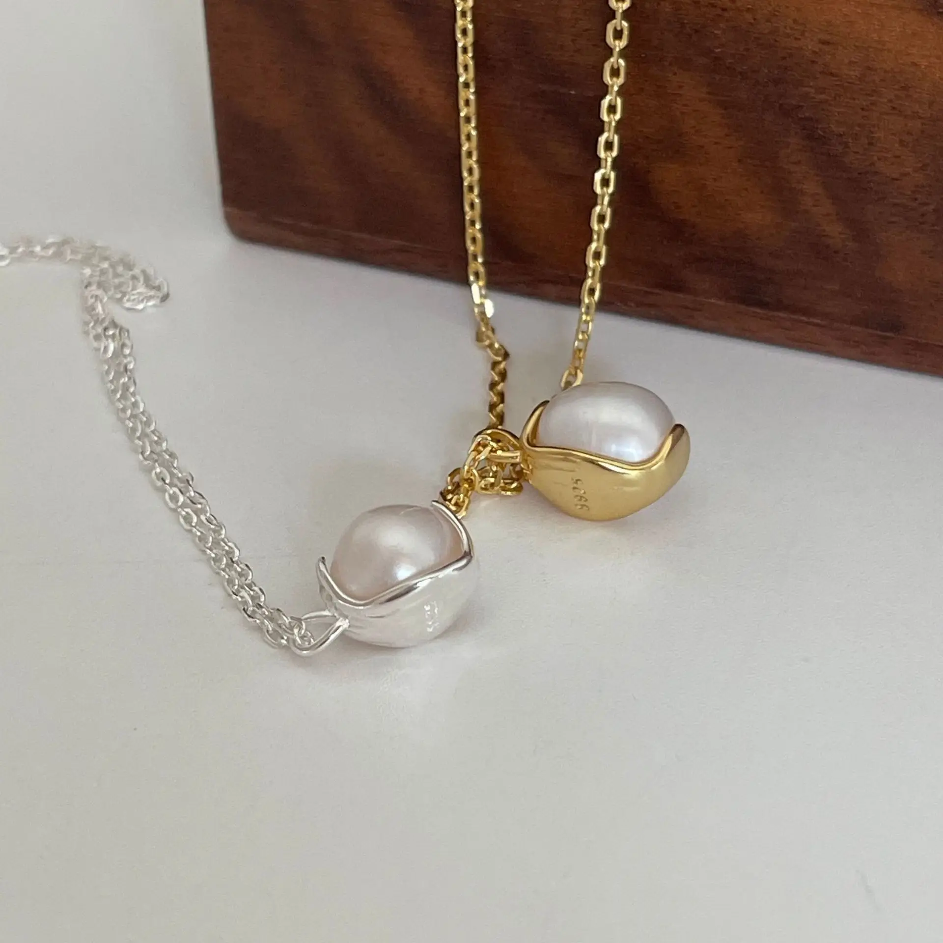 

Lispector 925 Sterling Silver Korean Pearl Pendant Necklaces for Women Vintage Clavicle Chain Necklace Couple Jewelry Gifts