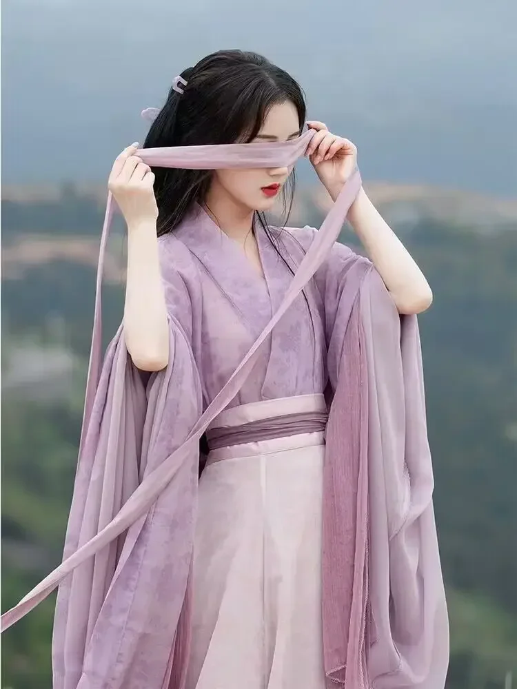 Рисунок 2 - Женское платье Hanfu