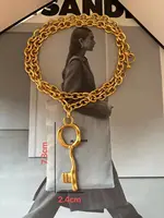 Nouveau collier long clé de mode européenne et américaine 4