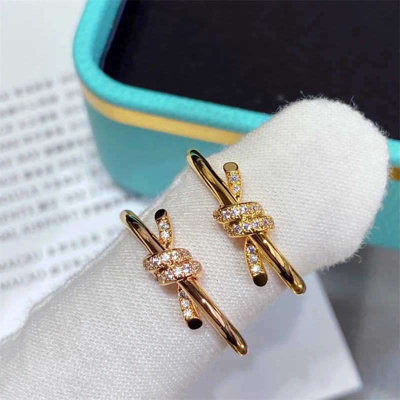 

SOAR EAST Inlaid Fashion Twisted Knot Ring Light Luxury Trendy and Personalized Exquisite For Women Jewelry Gifts