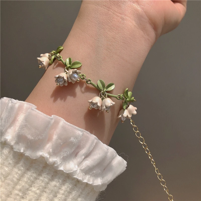 Nikki Smith - White Floral Bracelet main image 0