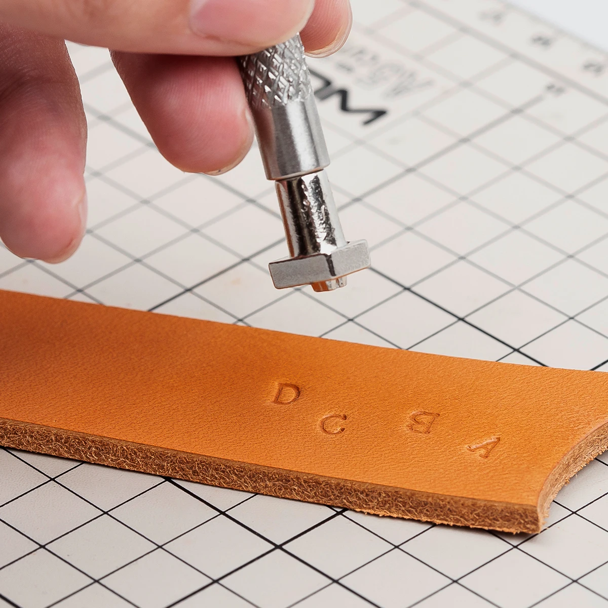 37pcs Leather Alphabet Stamps Punch Capital Letters & Number Stamping Tools Set DIY Name Punching Tool 4mm/6mm Metal