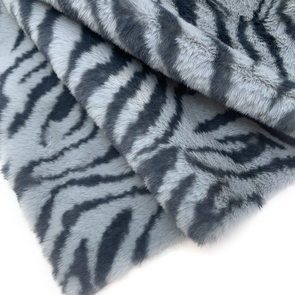Description Picture 6 of item2023 New 19 Styles 25*45cm Leopard Artificial Fur Fabric For Handmade Craft Clothing Bag Hair Accessories DIY Quilting Materials