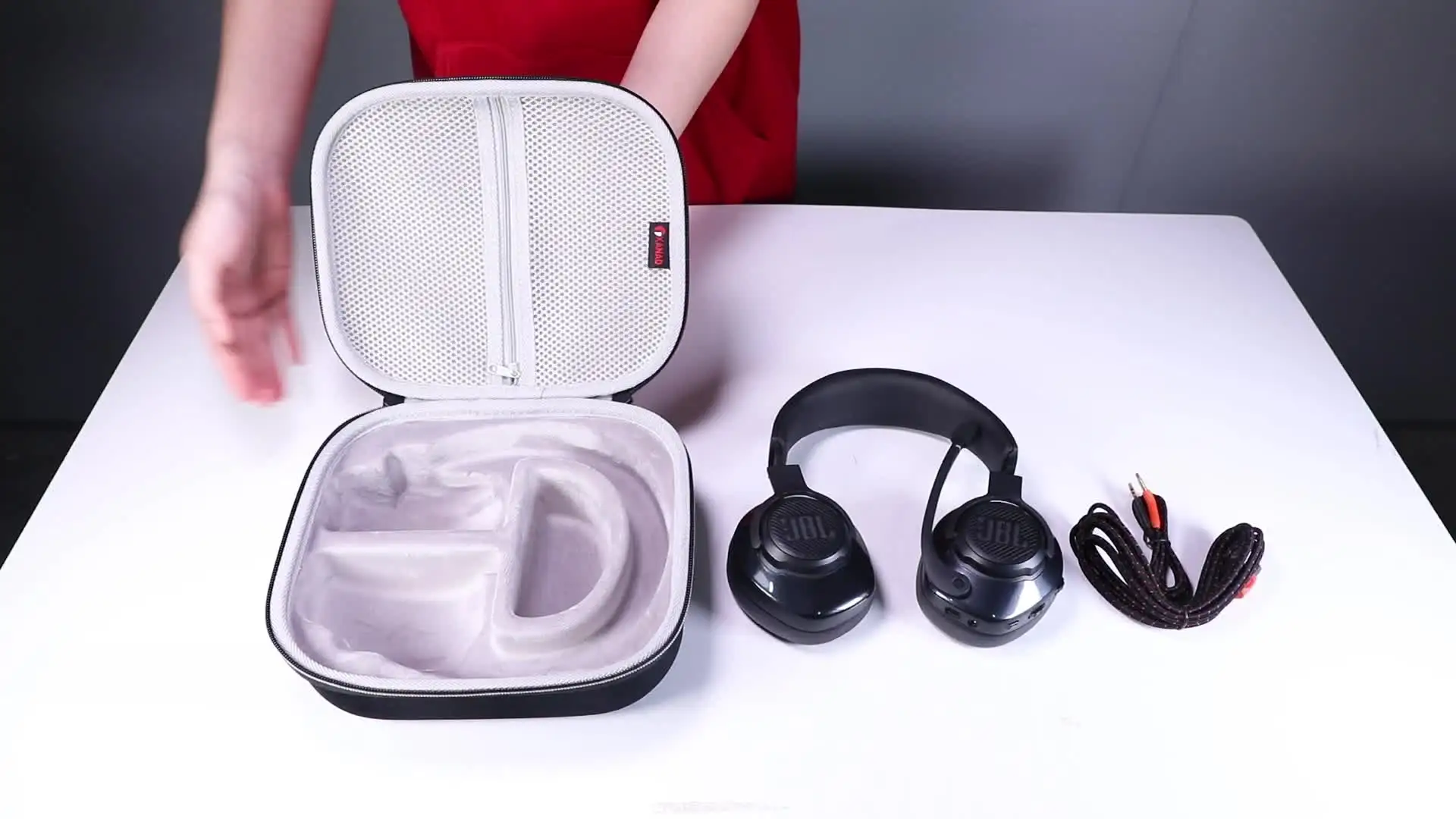 TEST: JBL Quantum One - Allt du kan begära – och lite till