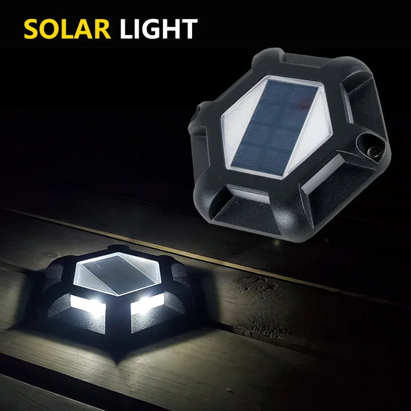 Intelligent Light Control Outdoor Villa Foot Solar Powered Road Stud Waterproof 1200mAh For Park Lawns